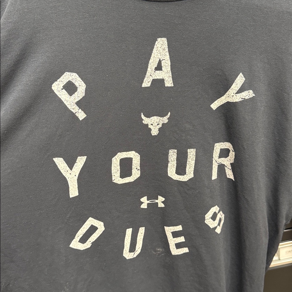 Under Armour Men's Dark Gray Long Sleeve Tee